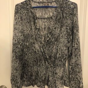 Guess sheer blouse. Cinched waist. Grey.